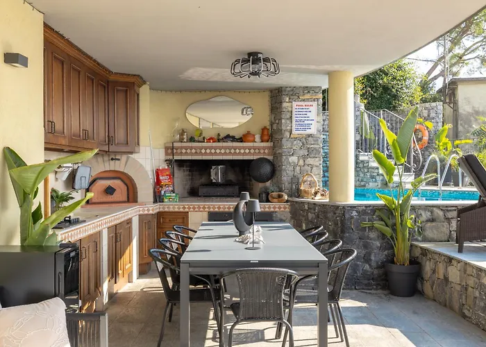 Villa Kirivangio With Pool &