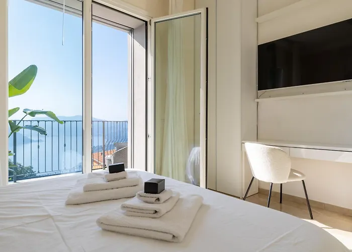 Kirivangio With Pool & Cernobbio